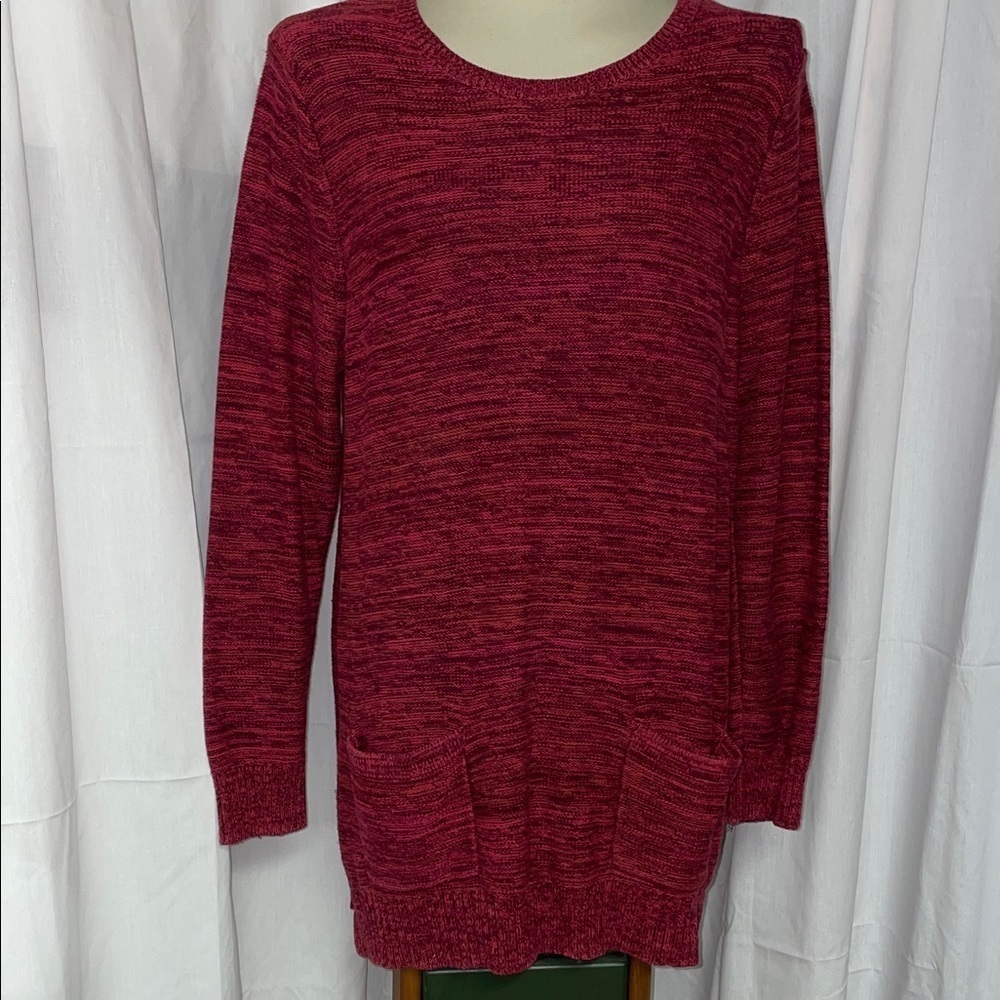 Jeanne‎ Pierre Crew Neck Long Sweater w Front Pockets.  Size XL.  Red/Brown.